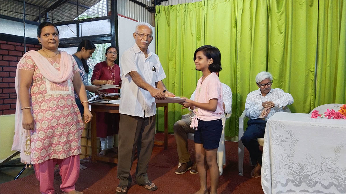 Pahal Sushil Pareek
Age: 9 (Category: 6 to 12)
India independence day related any theme.