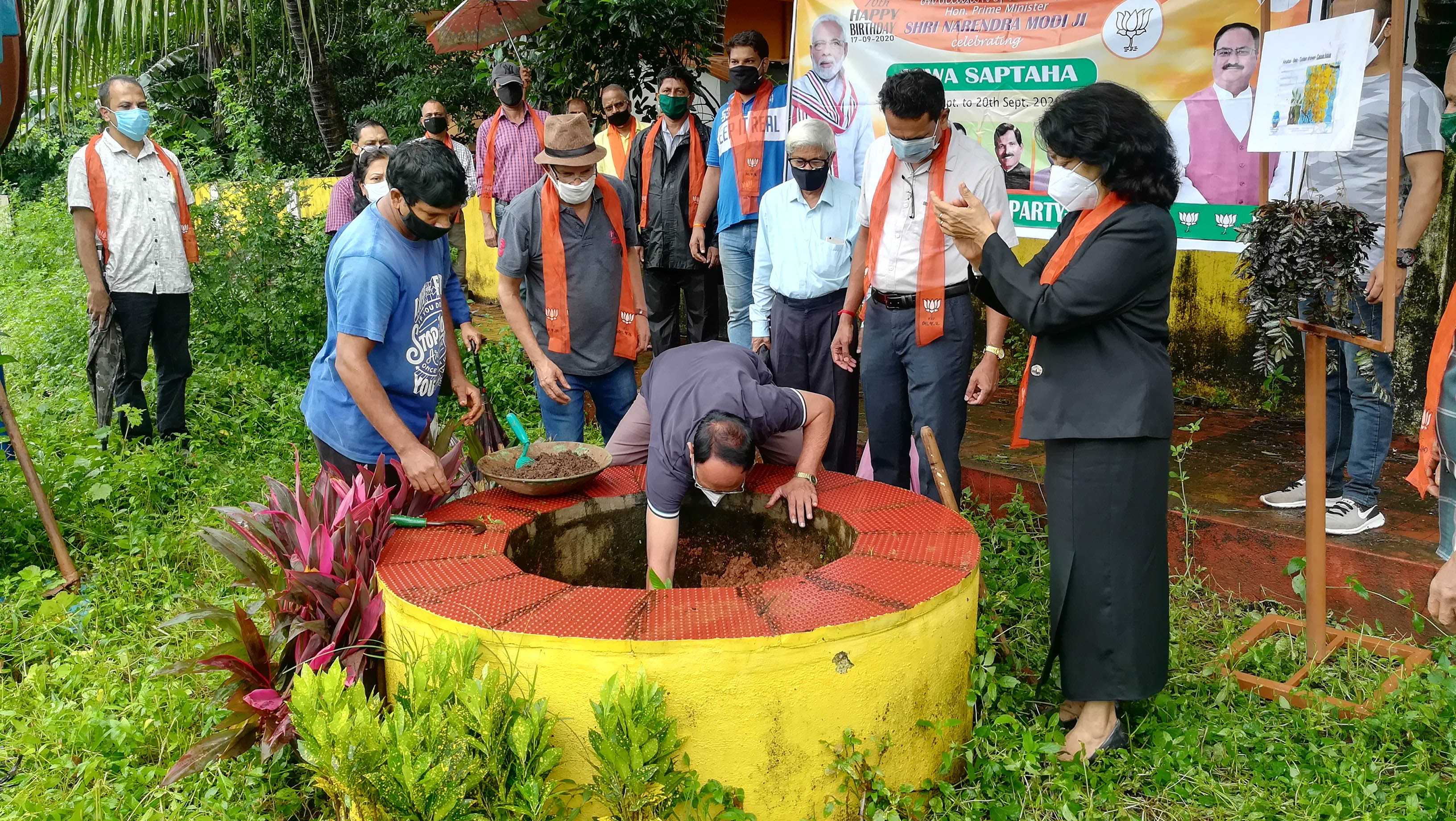 Seen in above picture, our Association President Shri Santosh Desai planting the sapling during the 3rd Van Mahotsav day being celebrated in Vidyanagar at Sidharth colony garden.