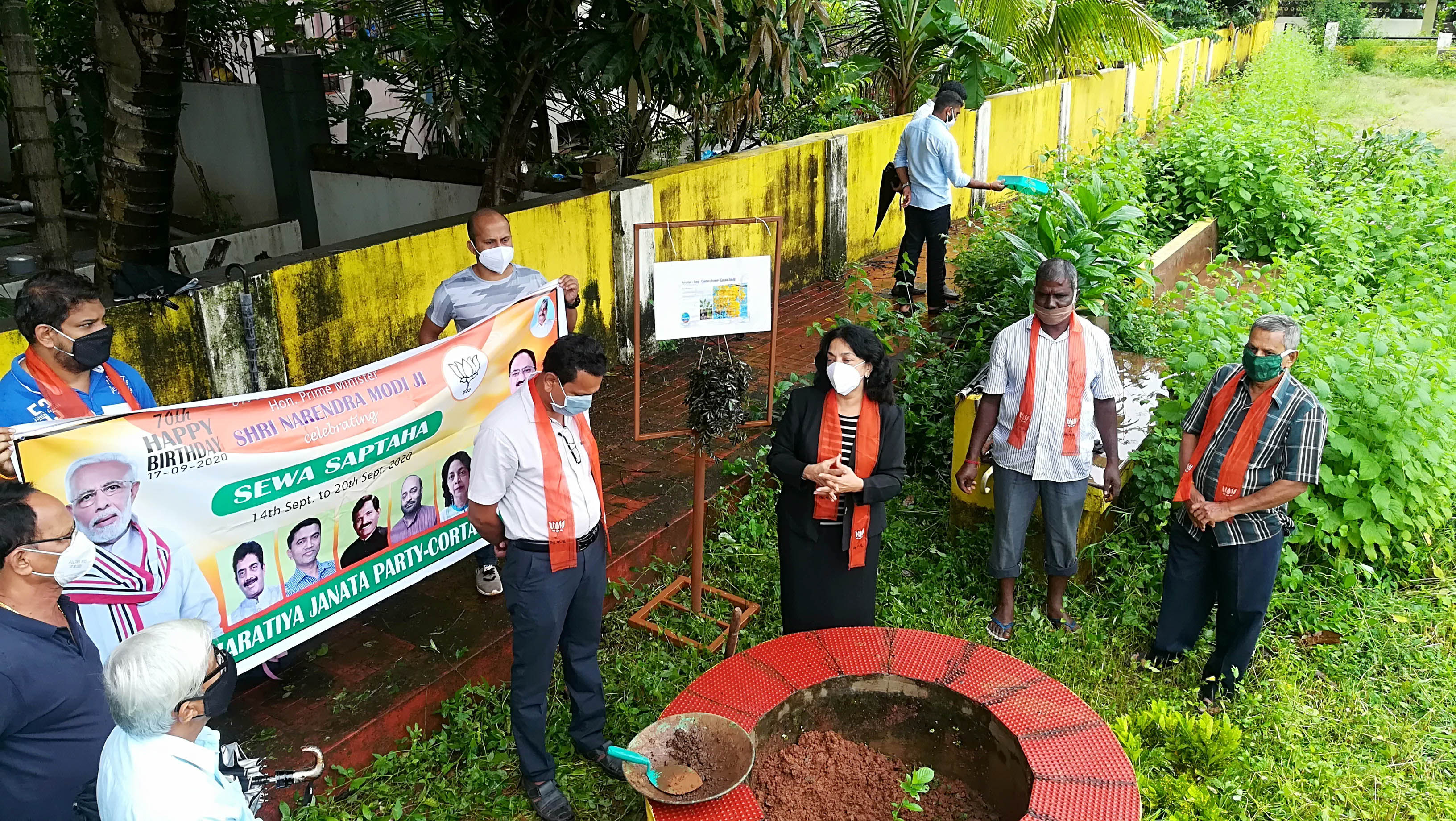 Our MLA Alina Saldanha offering advice and suggestions during the 3rd Van Mahotsav day being celebrated in Vidyanagar.