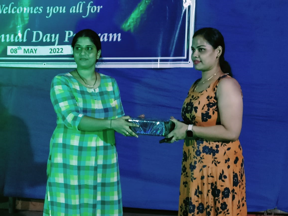 Prize distribution at the annual day.