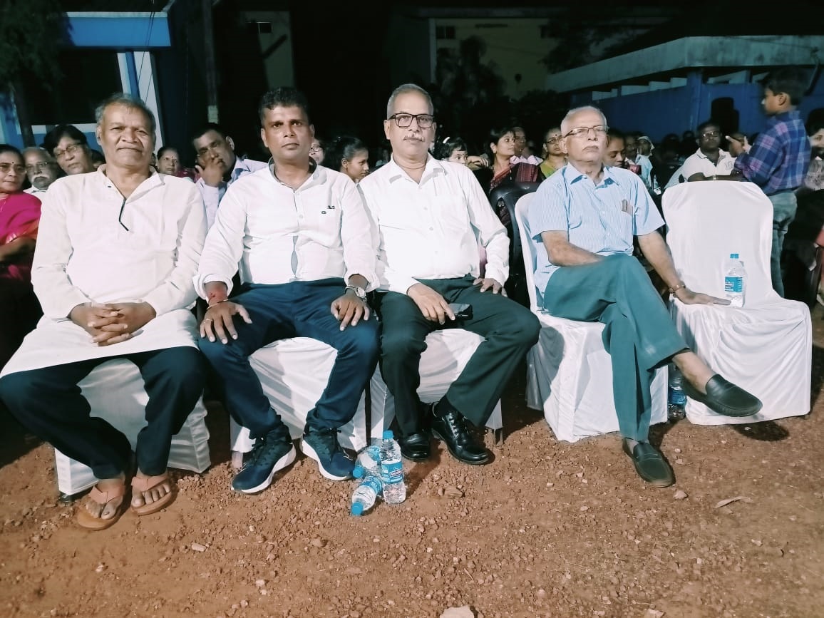 Committee members and guests during the annual day.