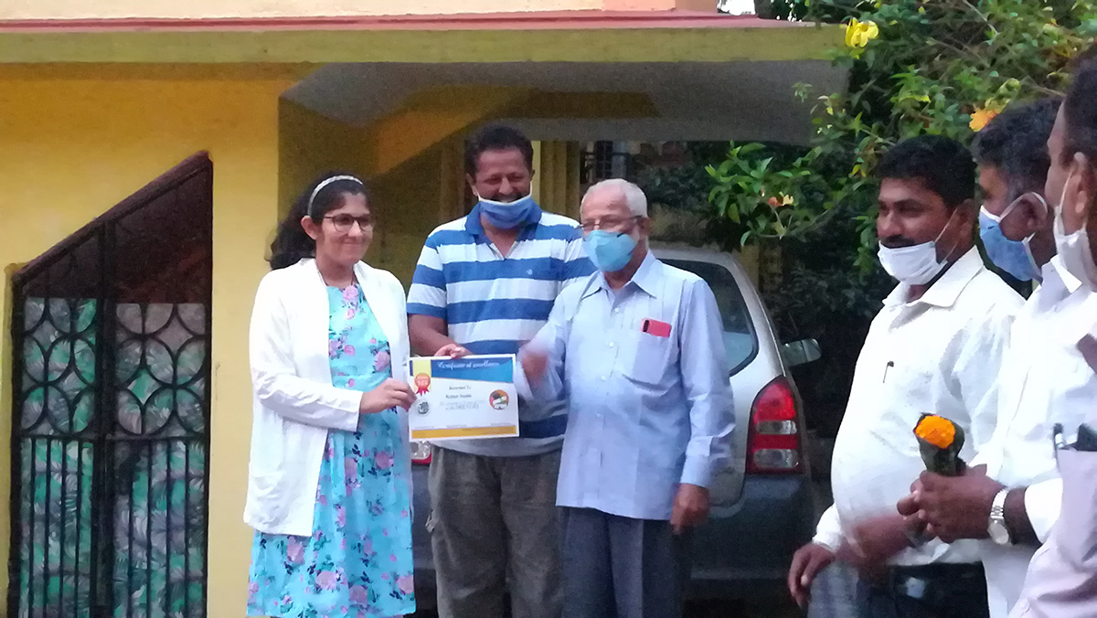 Certificate of Excellence presented to Rubiya Shaikh for securing 675/720 at NEET exams & All India rank of 922 by Cherian Kuruvilla, Principal of Airway Public School and her ex-teacher.