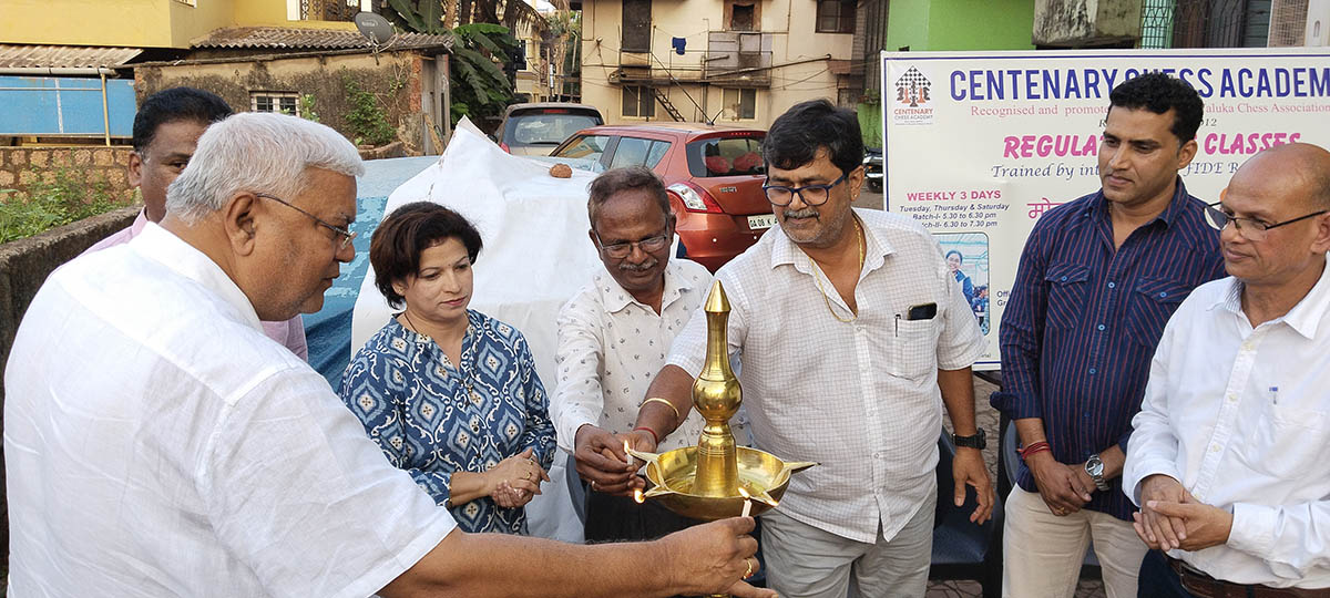 Shri Rajiv Arondekar, Shri Shri Kishor Bandekar and Shri Mukund Kamble light the traditional lamp inaugurating the Vidyanagar chapter of the Centenary Chess Academy.