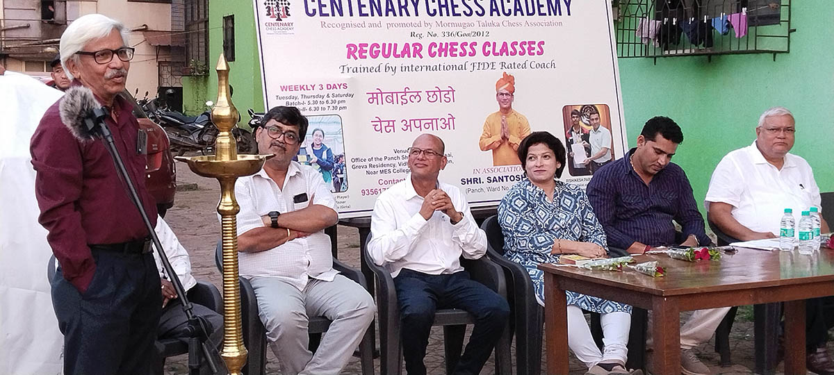 Shri M.R. Naik explaining the journey of Goa Chess and his role in it.