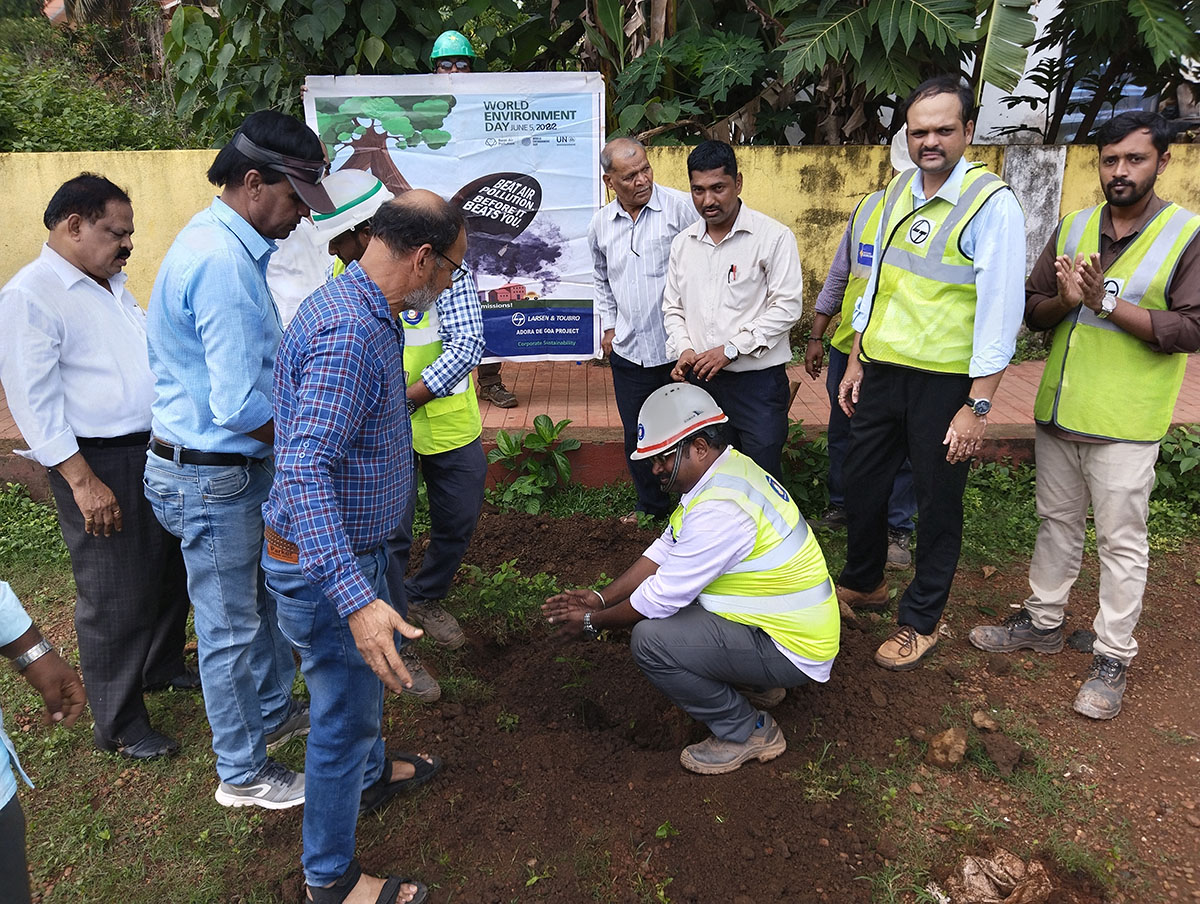 Seen here is Ex-President of Vidyanagar Residents Welfare Association; Shri Santosh Desai (checked blue shirt), President Shri Monish Meti (extrem left), Mr. Wilfred Fernandes, Shri Jayant Prabhakar Gosavi, Project Manager,  L&T Ltd., Adora De Goa Project (white shirt), Shri Rajaram Patil, Association Secretary Shri Ganesh Lamani (right), and other members of the L&T team while planting a sapling in Sidharth colony of Vidyanagar.