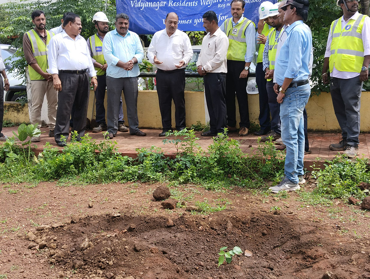 Seen here (from left) is association member, L.T. Naik, Ex-President Shri Santosh Desai, Vidyanagar Residents Welfare Association; President Shri Monish Meti, Mr.Jayant Prabhakar Gosavi, Project Manager,  L&T Ltd., Adora De Goa Project, association secretary Shri Ganesh Lamani (on the right)and other members of L&T team.