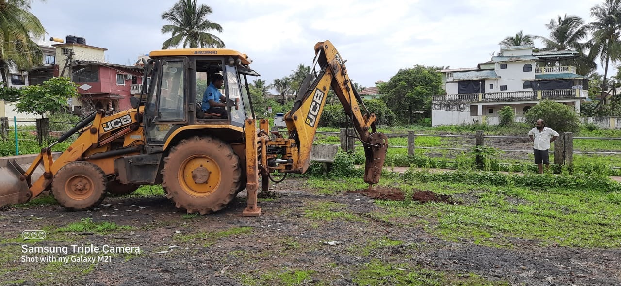 Mechanical digger provided by Larsen and Toubro.