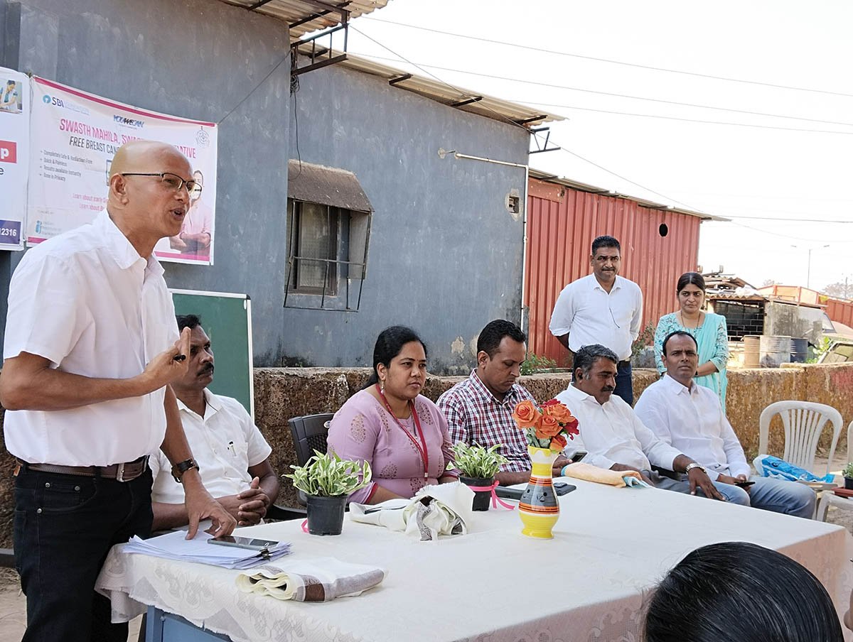 Our Panch, Shri Santosh Desai adressing the gathering.