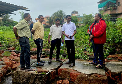 Compound wall of housing soc. collapses.