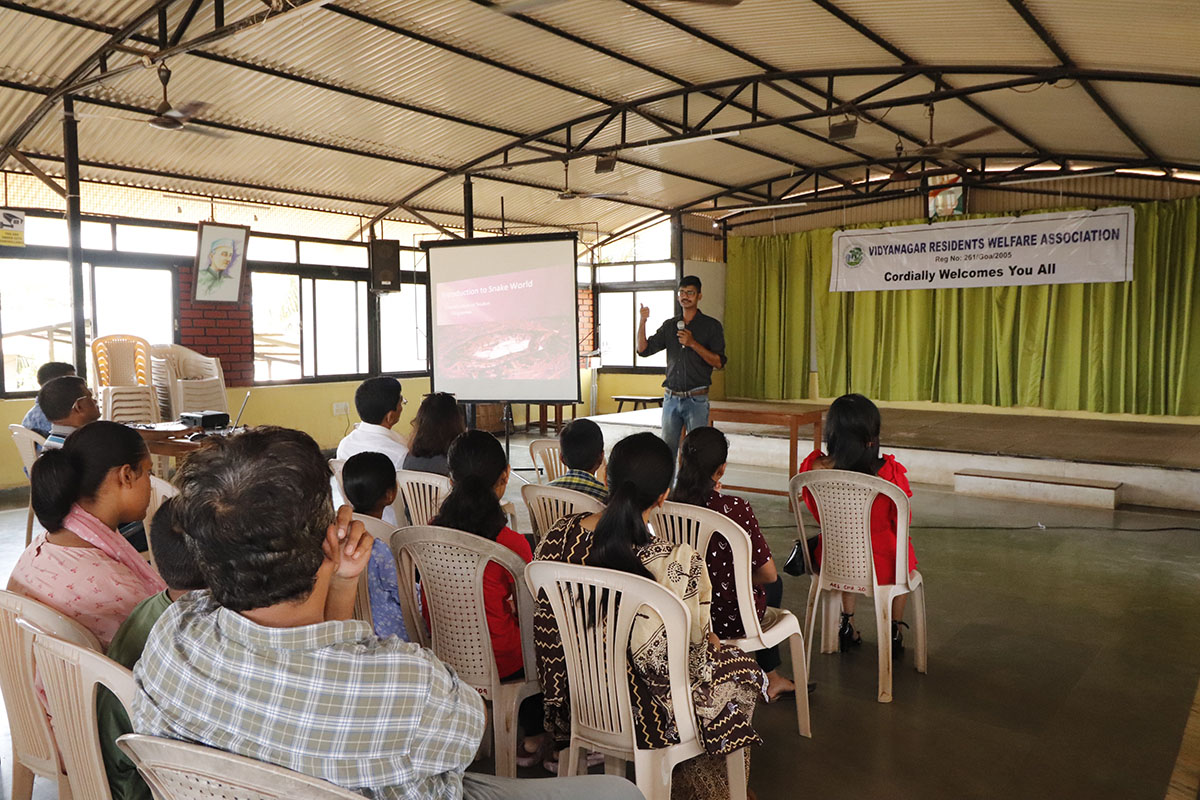 Start of program on snakes conducted by Vidyanagar Residents Welfare Association and Stephen Johnson.