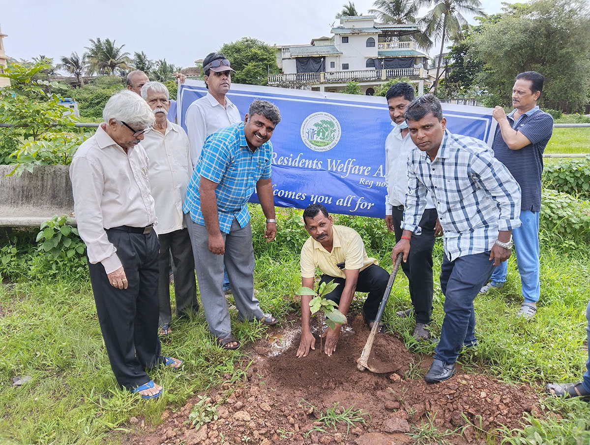 Amazing participation by Vidyanagar residents along with our MLA Shri Antonio Vaz at the Van Mahotsav held on 3rd July 2022. There was lots of fun and enthusiasm. <br>Participants included:<br> Monesh Meti, Ganesh Lamani, Valmiki Nayak, Yadvesh Ghonge, Samuel V.k, Edward Fernandes, Wilfred Fernandes, Santosh Desai, Stephan Johnson, M.R.Naik, Ramesh Ganiga, Shrikant Desai, Abdul Karim, Praveen Shinghare, Tony Johnson, Luis Fernandes, Baby Mathai, Ashraf Ali Shaikh, Mainuddin Suthagatti, Kamanache, Kamlakar Naik, Suresh Naik, Rafik Shaikh, Rudra Acharya, Subhas Naik, Umar Sayed and Abhishek Parsi.